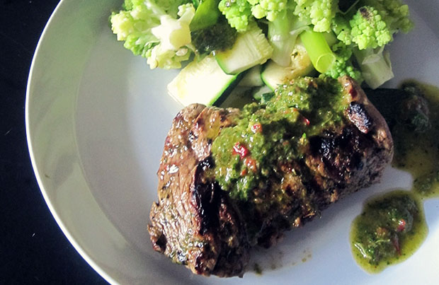 Empty the fridge - Steak met chimichurri saus