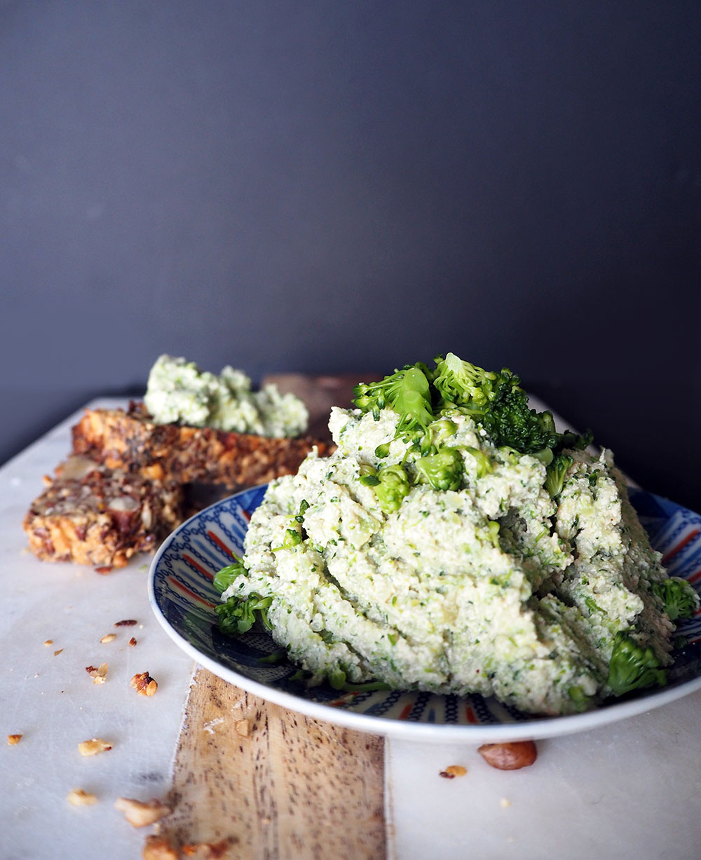Empty the Fridge - Broccoli tofu spread